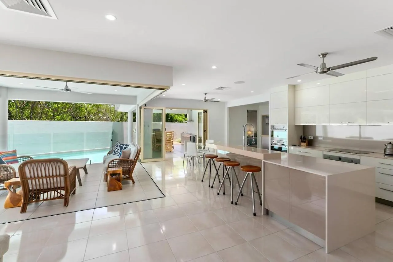 Harbour Drive Luxury In Bluewater Estate Villa Yorkeys Knob