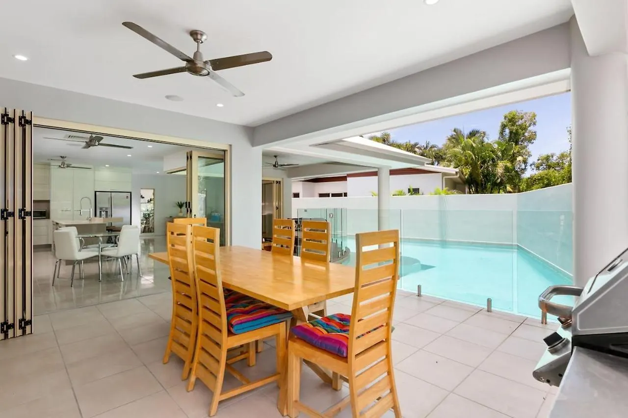 Harbour Drive Luxury In Bluewater Estate Villa Yorkeys Knob